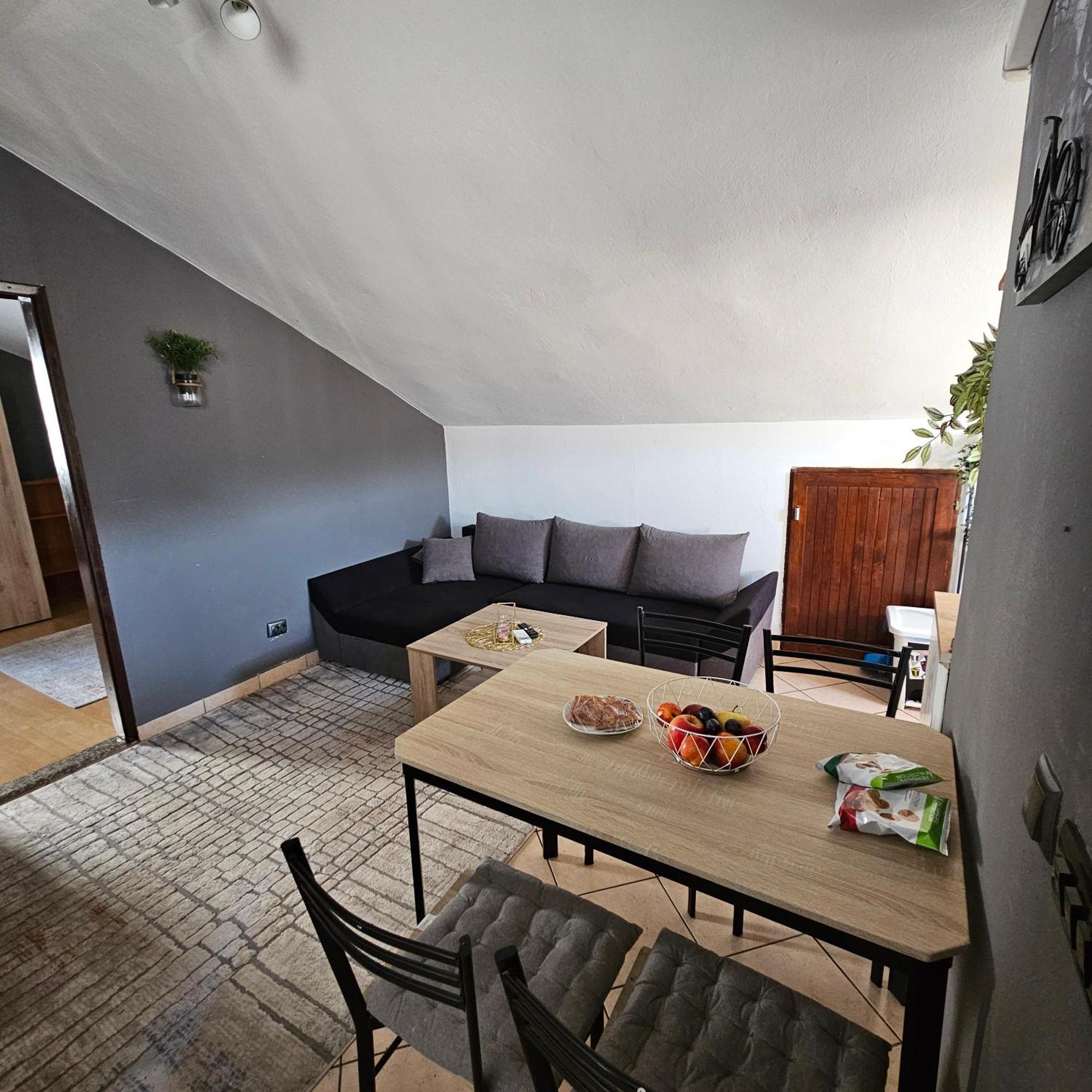 Luciana 2 Apartment Zadar Bagian luar foto